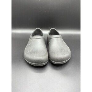 Crocs Slip On Shoes / Black / Size Women’s 7 / Men’s 5